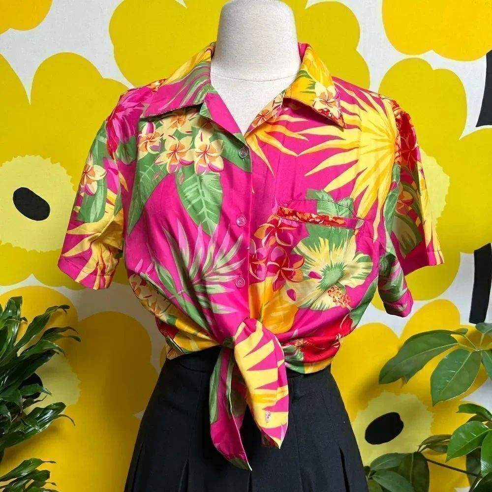 Vintage Vivid 90s Tropical Hawaiian Tiki Button Down Shirt